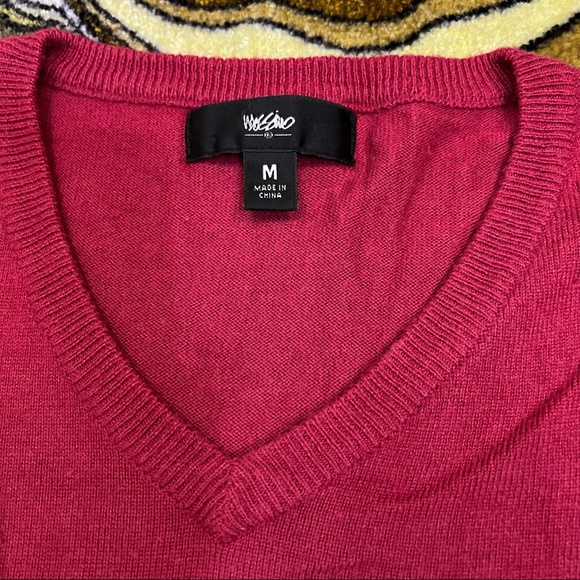 5/$20 Mossimo Lightweight Soft Sweater - Picture 3 of 6